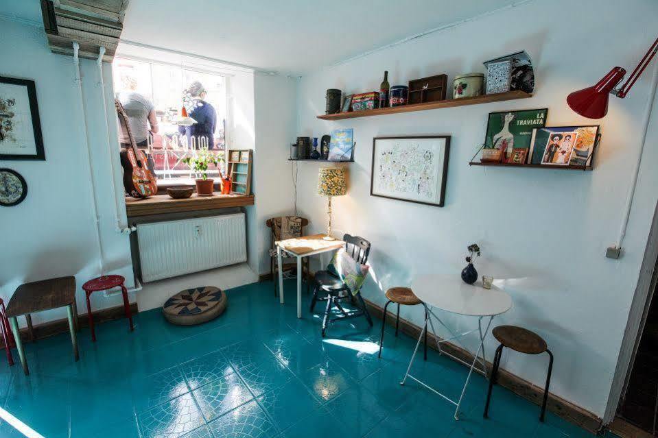 Capsule - Hostal *